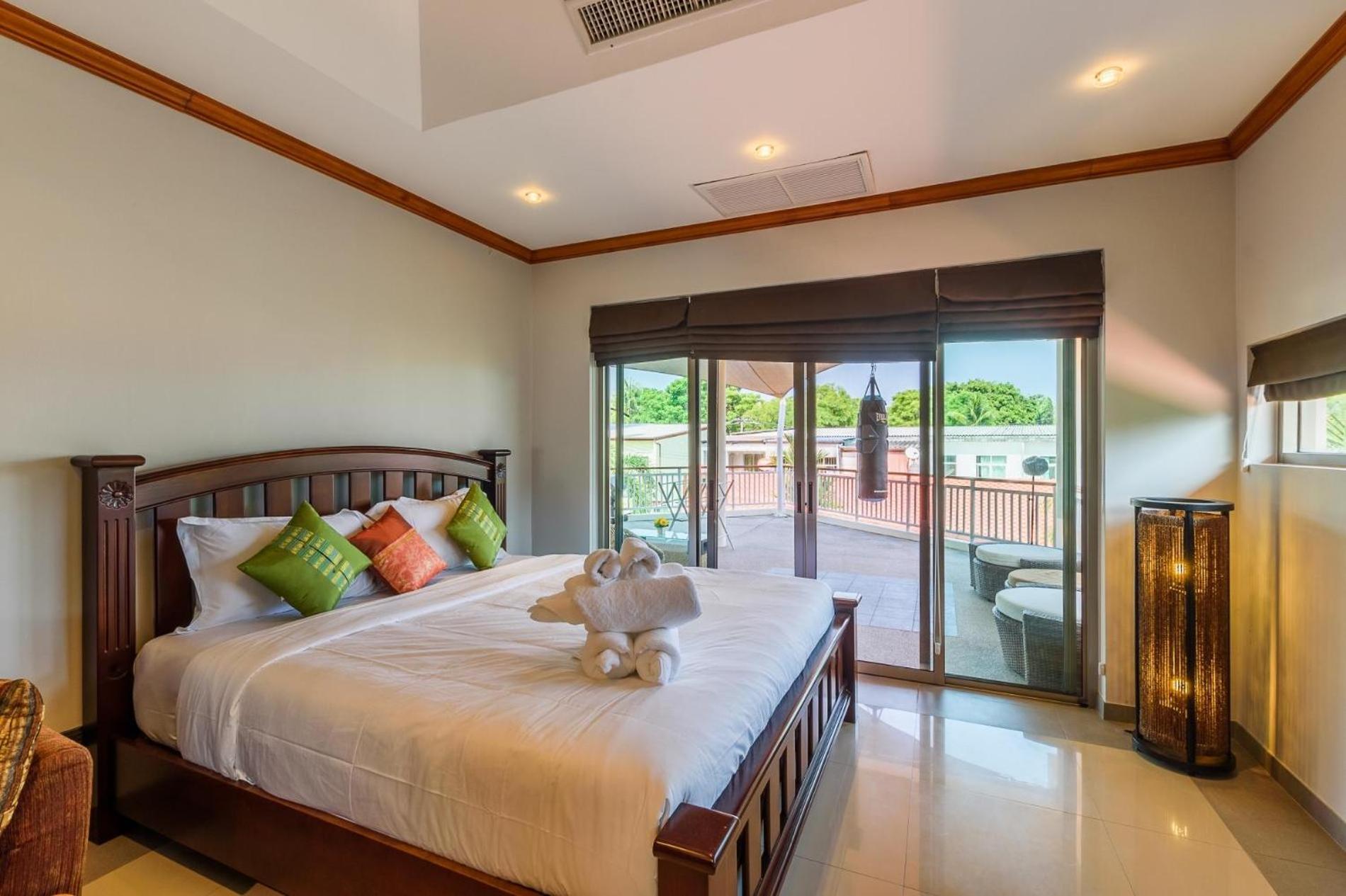 Amber Pool Villa Naiharn Rawai Extérieur photo